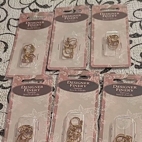 Designer Finery Gold Earrings  Lever Backs - Picture 1 of 3